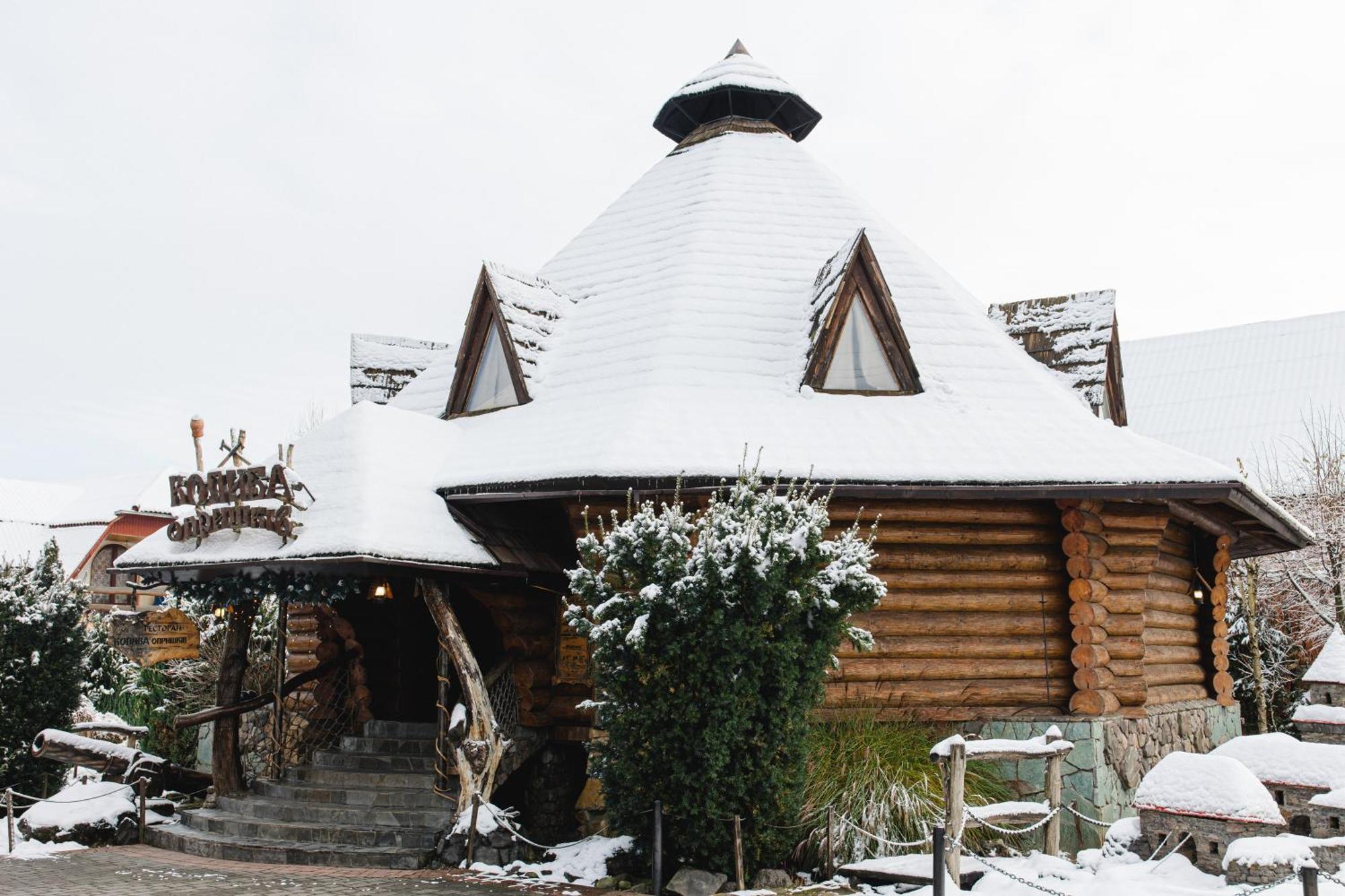 Kolyba Opryshkiv Hotel Nizhneye Selishche Екстериор снимка