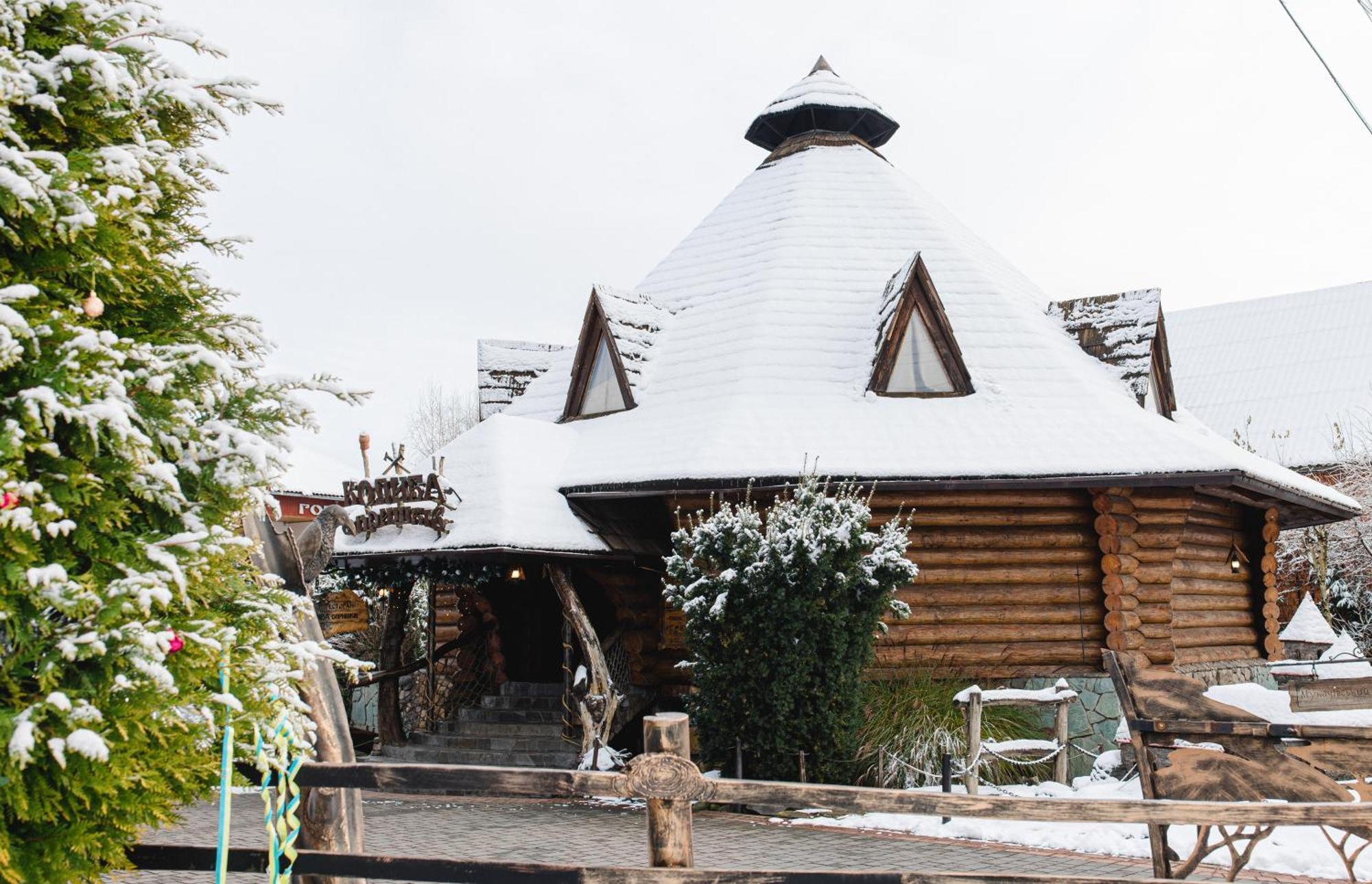 Kolyba Opryshkiv Hotel Nizhneye Selishche Екстериор снимка